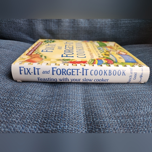 Fix-It and Forget-It Cookbook. Feasting with your Slow Cooker. Great condition! - Picture 3 of 4